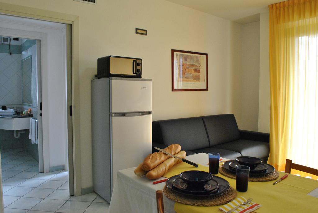 Residence Villa Dei Pini Rimini Exterior foto